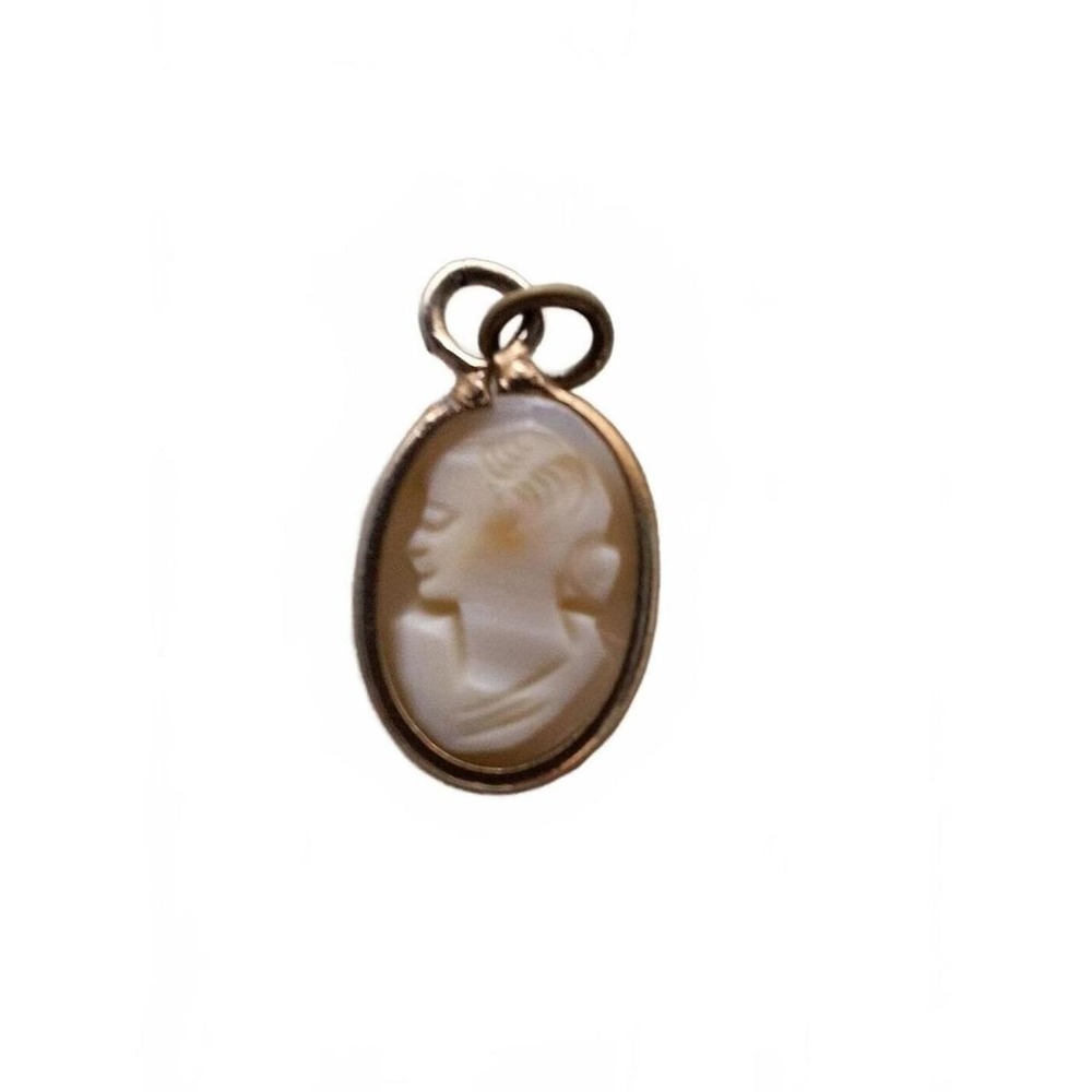 Vintage shell cameo charm pendant gold tone
